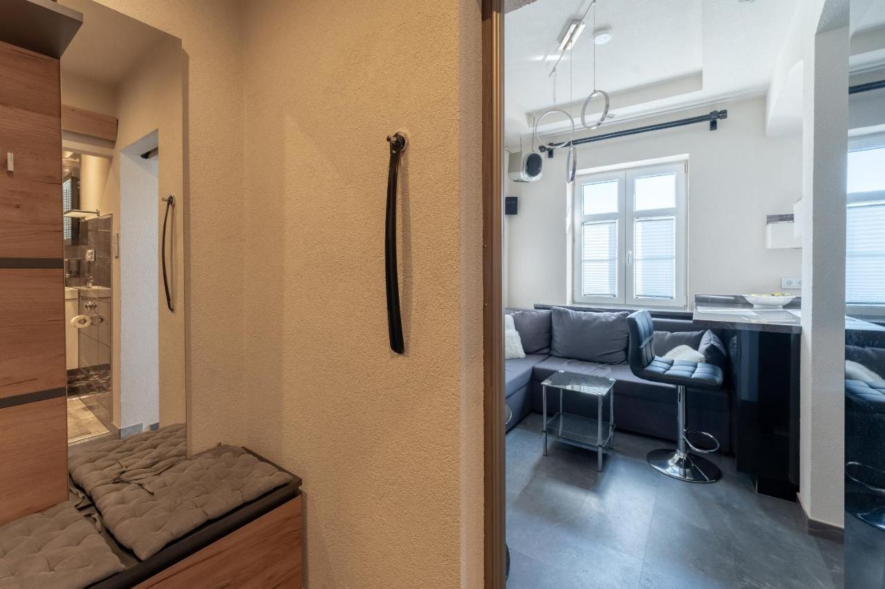 Ale Antresola! - 4 Osobowy Przy Ratuszu Z Parkingiem - Space Apartment